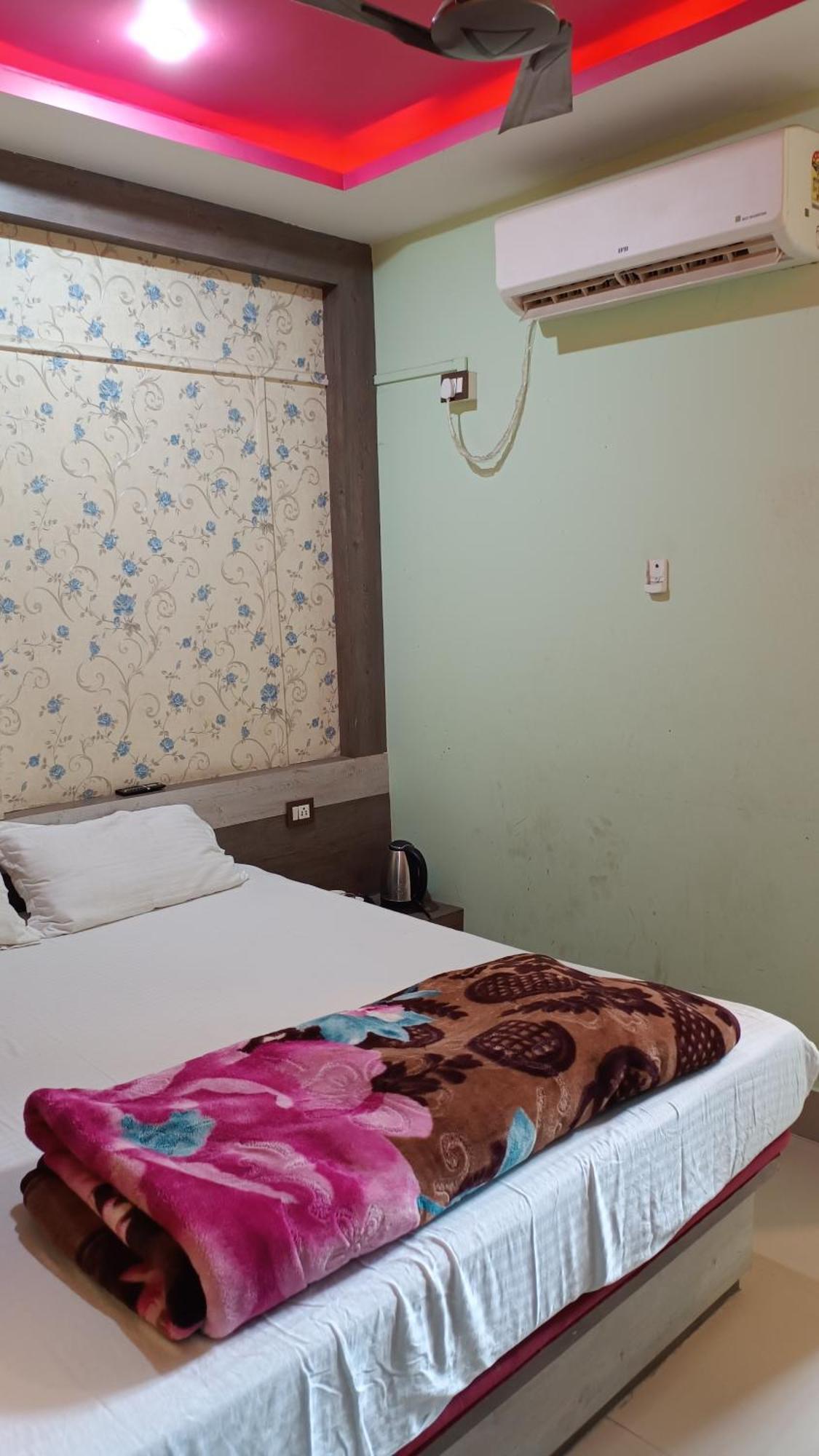 Hotel Srimanta Sankardev Majuli Екстериор снимка